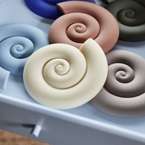 Silikonski stalak za suđe 15x16,5 cm Nautilus – OYOY Living Design-image-2