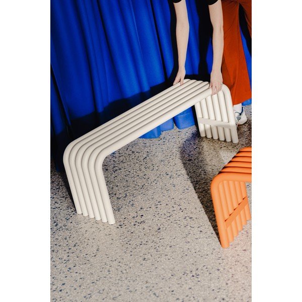 Bež metalna vrtna klupa Nokk – noo.ma-image-2