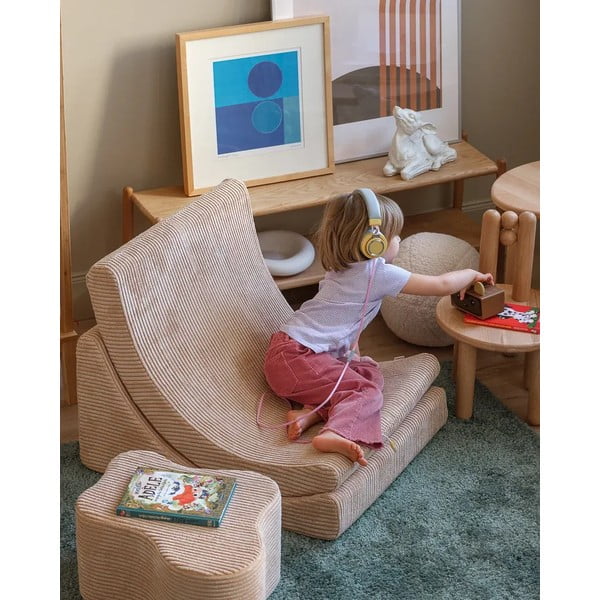 Svjetlo smeđa dječja fotelja od samta Moon – Wigiwama-image-4