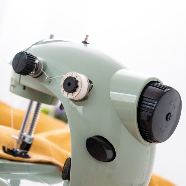 Zelena šivaća mašina InnovaGoods Sewing Machine-image-4