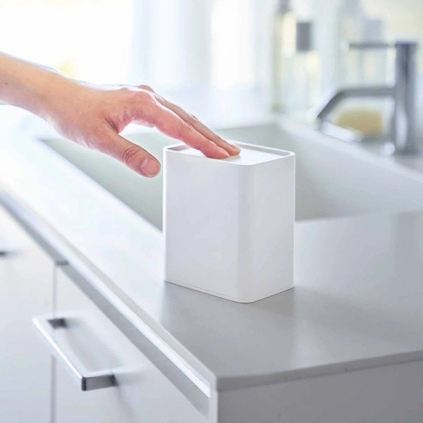 Bijeli plastičan kupaonski organizator za pamučne vatice Tower – YAMAZAKI-image-4