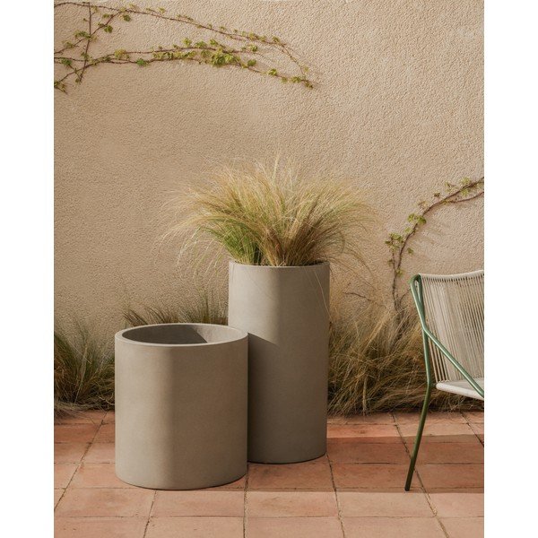 Betonska ukrasna tegla za cvijeće ø 42 cm Aiguablava – Kave Home-image-1
