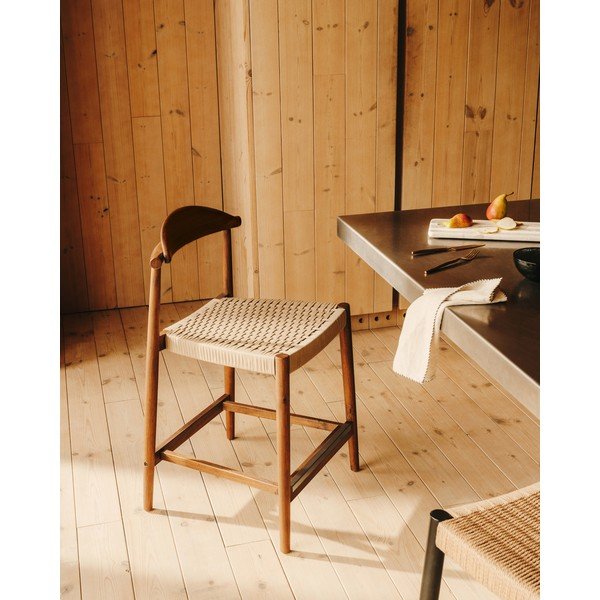 Smeđa vrtna barska stolica od masivnog drveta Nina – Kave Home-image-1