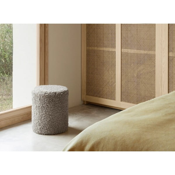 Sivi tabure od bouclé tkanine Teddy – Blomus-image-1