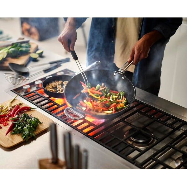 Wok tava s keramičkim premazom ø 32 cm Space – Joseph Joseph-image-1