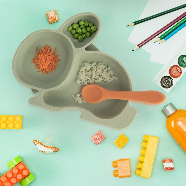 Kadulja zeleni silikonski dječji tanjur 18x23 cm Bunny – Orion-image-1