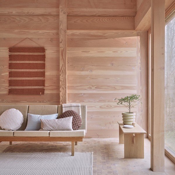 Klupa od masivnog drveta u prirodnoj boji Kotai – OYOY Living Design-image-1
