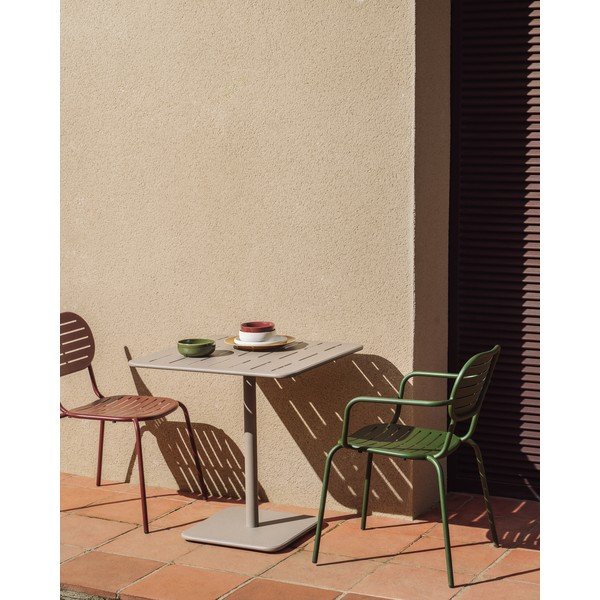 Željezni vrtni stol 70x70 cm Brai – Kave Home-image-1