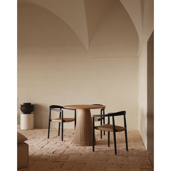 Okrugli blagovaonski stol od masivne tikovine u prirodnoj boji ø 90 cm Jeanette – Kave Home-image-1