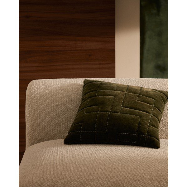 Ukrasna jastučnica od samta 45x45 cm Prila – Kave Home-image-1