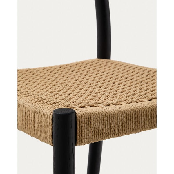 Crna/u prirodnoj boji barska stolica od punog hrasta (visine sjedala 65 cm) Yalia – Kave Home-image-2