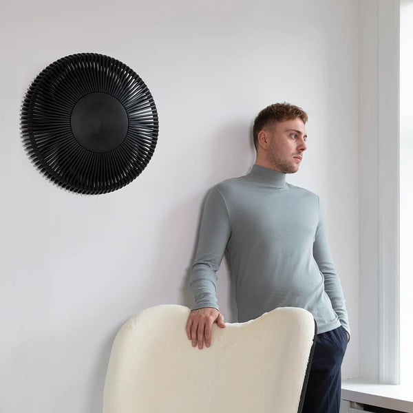 Crna stropna svjetiljka od punog hrasta s drvenim sjenilom ø 35 cm Clava Up – UMAGE-image-1