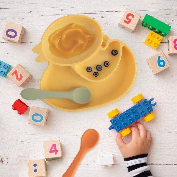 Žuti  silikonski dječji tanjur 19x19,5 cm Chicken – Orion-image-4