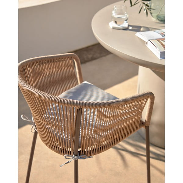 Bež metalna/podstavljena vrtna stolica Yanet – Kave Home-image-3