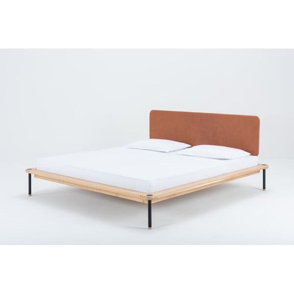 Tapecirani bračni krevet od hrastovine s letvicama u sivo-prirodnoj boji 160x200 cm Fina - Gazzda-image-4