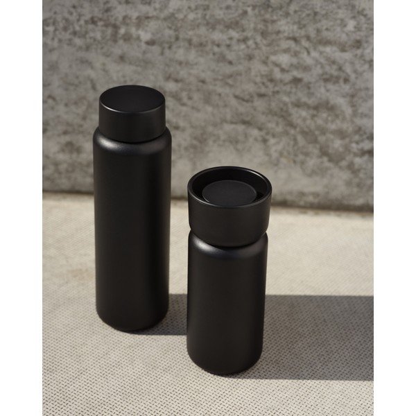 Crna termo šalica od nehrđajućeg čelika 650 ml Singles – Zone-image-1