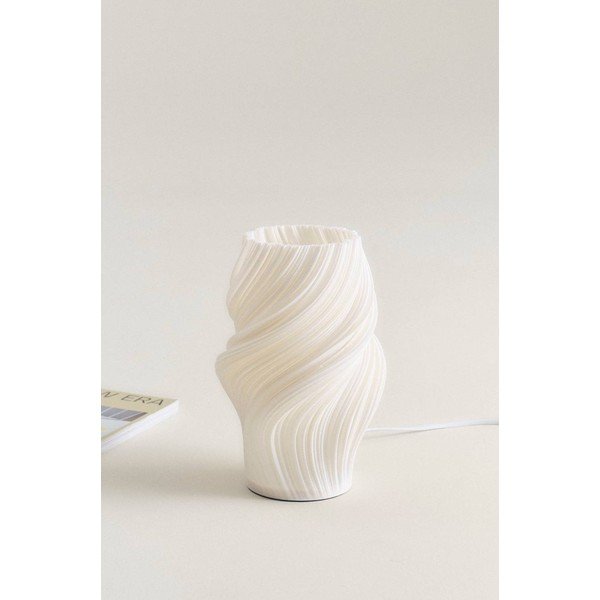 Bijela plastična stolna lampa (visina 27 cm) Calais – Jotex-image-3