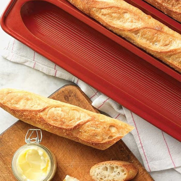 Crveni kalup za baguette Emile Henry-image-1