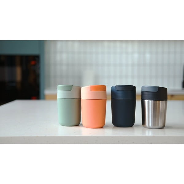 Tamno plava/u sjajno srebrnoj boji putna šalica 340 ml Sipp – Joseph Joseph-image-1