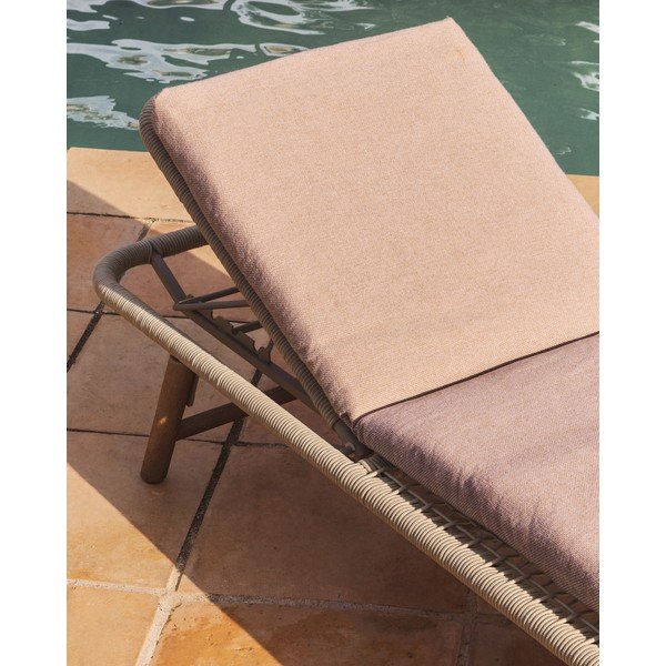 Bež vrtni jastuk za sjedenje za ležaljku 50x175 cm Maoni – Kave Home-image-1