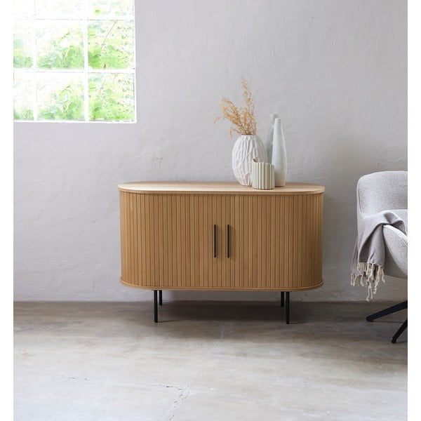 Komoda u dekoru hrasta s kliznim vratima u prirodnoj boji 120x76x45 cm Nola – Unique Furniture-image-1