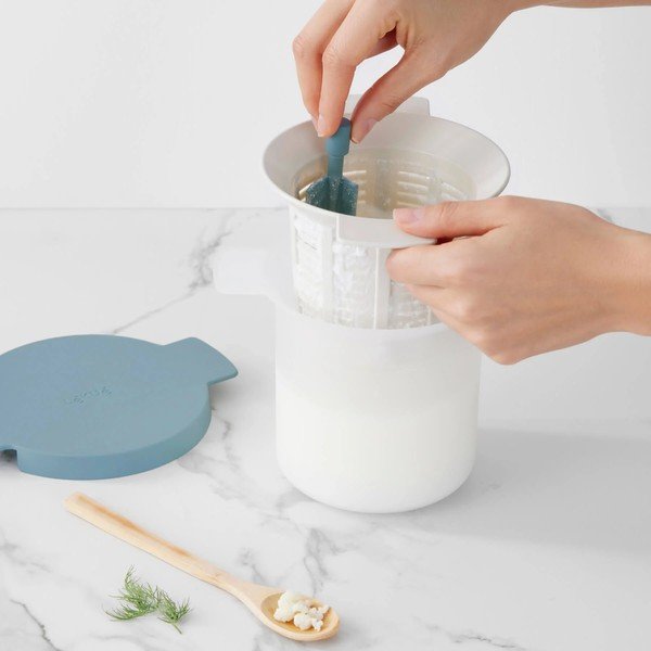 Plastičan aparat za jogurt – Lékué-image-4