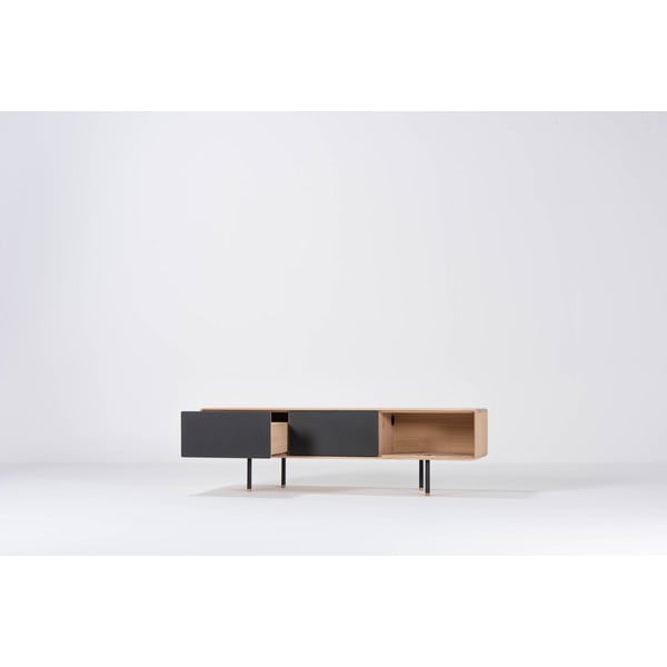 Crna/u prirodnoj boji TV komoda od punog hrasta 160x48 cm Fina – Gazzda-image-1