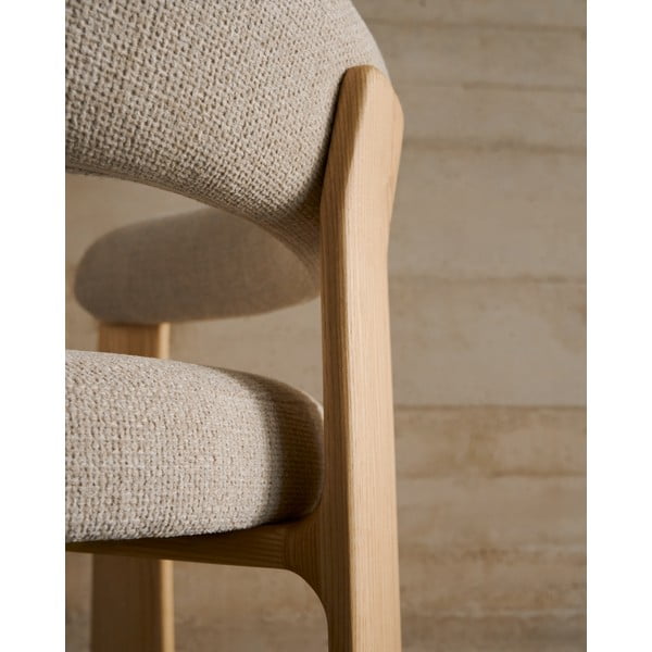 Bež/u prirodnoj boji blagovaonska stolica s naslonima za ruke od čvrste jeseni Granite – Kave Home-image-2