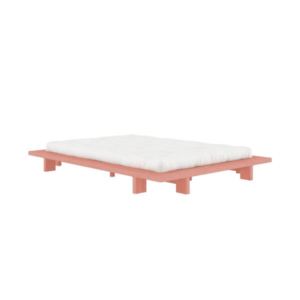 Svijetlo ružičasti bračni krevet od masivnog bora s podnicom 140x200 cm Japan – Karup Design