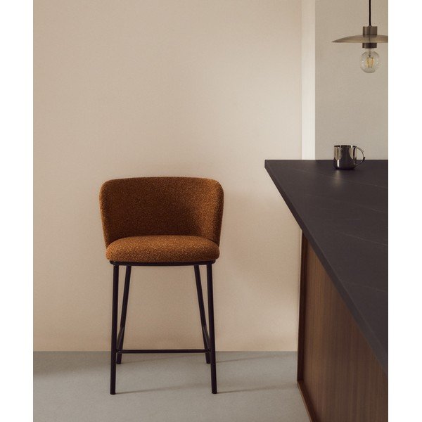 Podstavljena barska stolica boja terakote (visine sjedala 65 cm) Ciselia – Kave Home-image-1