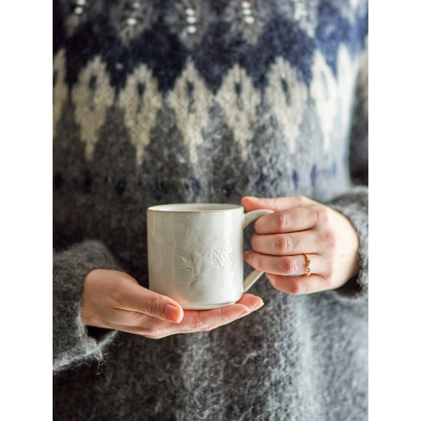 Krem šalica s božićnim motivom od kamenine 300 ml Winter – Bloomingville-image-2