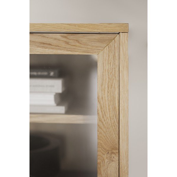 Vitrina u dekoru hrasta s kliznim vratima u prirodnoj boji 170x75 cm Hazelton – Rowico-image-1