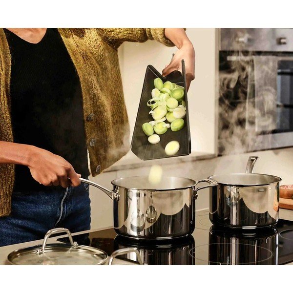 Daska za rezanje 26x45 cm Chop2Pot – Joseph Joseph-image-1