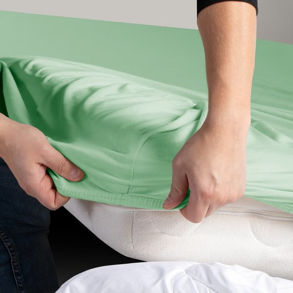 Svijetlo zelena plahta s gumom od jeseya 160x200 cm Amber – Restilo-image-3