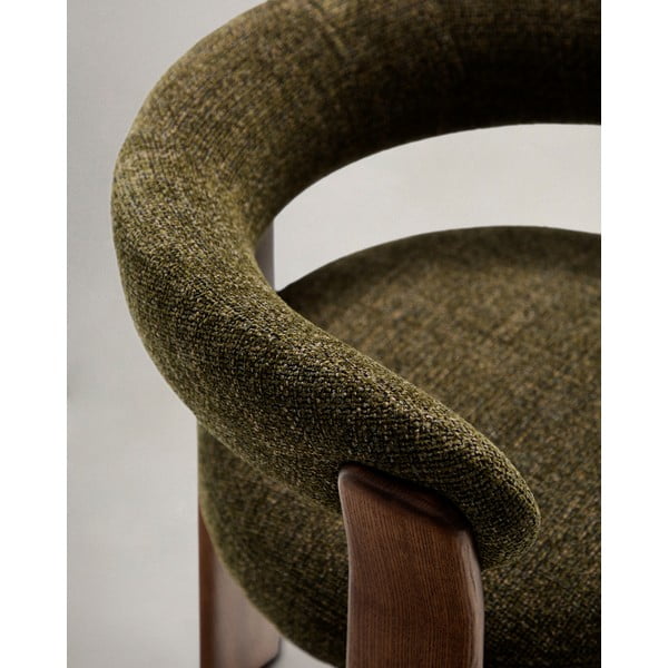 Kaki zelena/smeđa blagovaonska stolica s naslonima za ruke od čvrste jeseni Granite – Kave Home-image-3