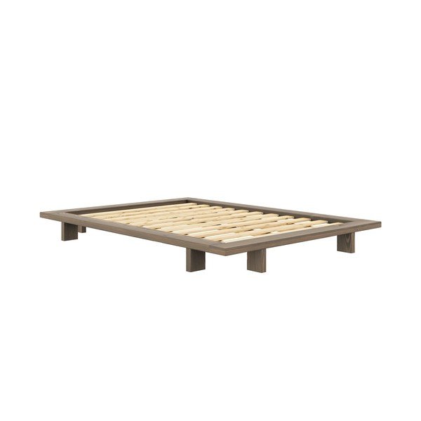 Smeđi bračni krevet od masivnog bora s podnicom 140x200 cm Japan – Karup Design