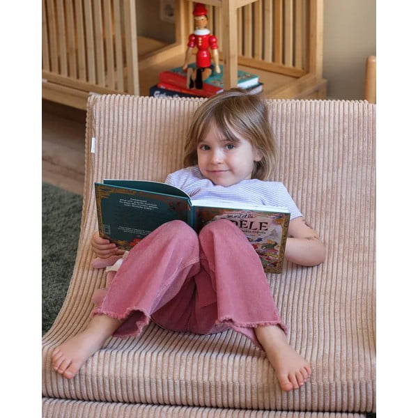 Svjetlo smeđa dječja fotelja od samta Moon – Wigiwama-image-3