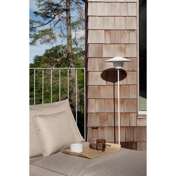 Smeđa tapecirana vanjska ležaljka Blomus Stay-image-1