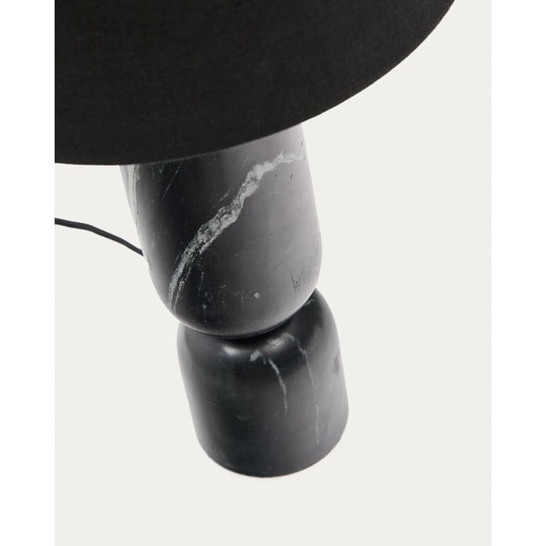 Crna mramorna stolna lampa s tekstilnim sjenilom (visina 57 cm) Vex – Kave Home-image-3