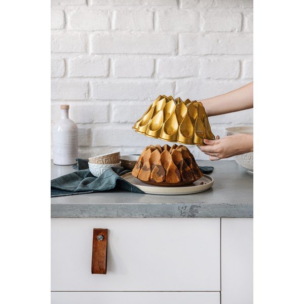 Lijevani aluminijski kalup za pečenje zlatne boje Bonami Selection Volcania-image-3