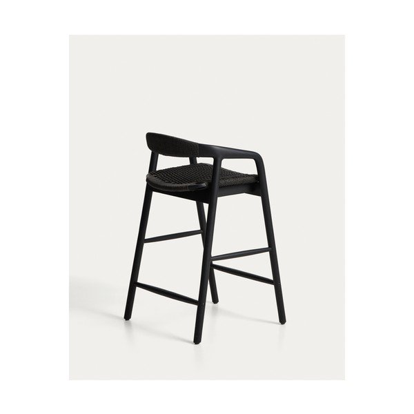 Crna barska stolica s naslonima za ruke od punog hrasta (visine sjedala 65 cm) Derile – Kave Home-image-2