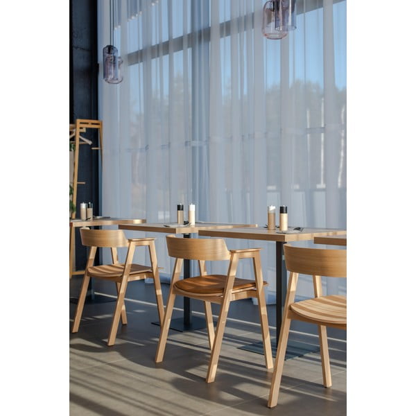 Blagovaonska stolica s naslonima za ruke od punog hrasta u prirodnoj boji Flip – Gazzda-image-3