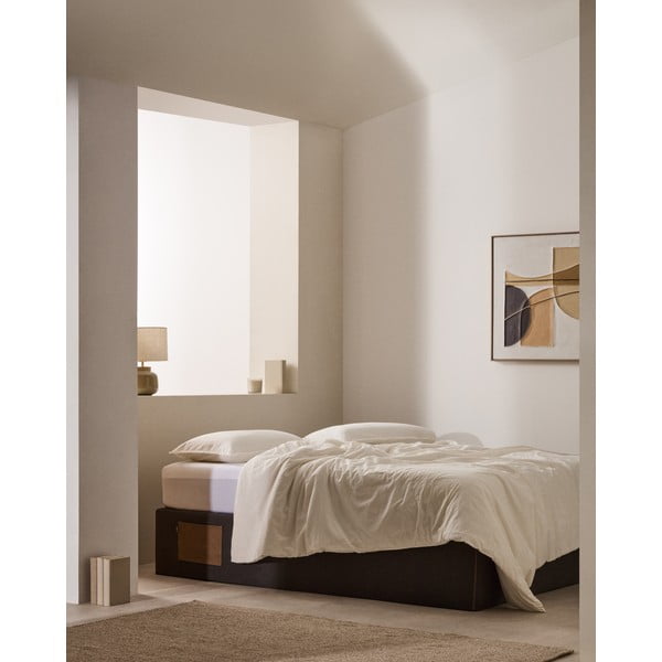 Crni tapecirani bračni krevet s prostorom za odlaganje/bez uzglavlja 140x190 cm Matters – Kave Home-image-1