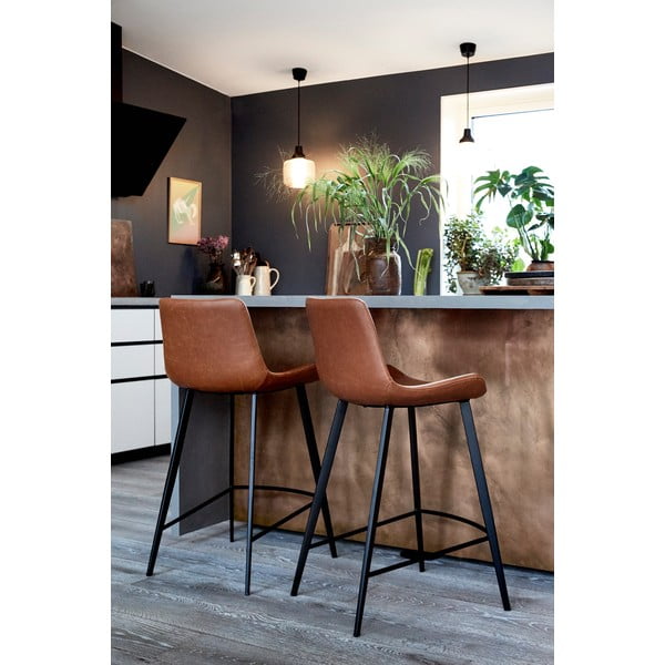 Svijetlosmeđa stolica od umjetne kože DAN-FORM Denmark Hype-image-2