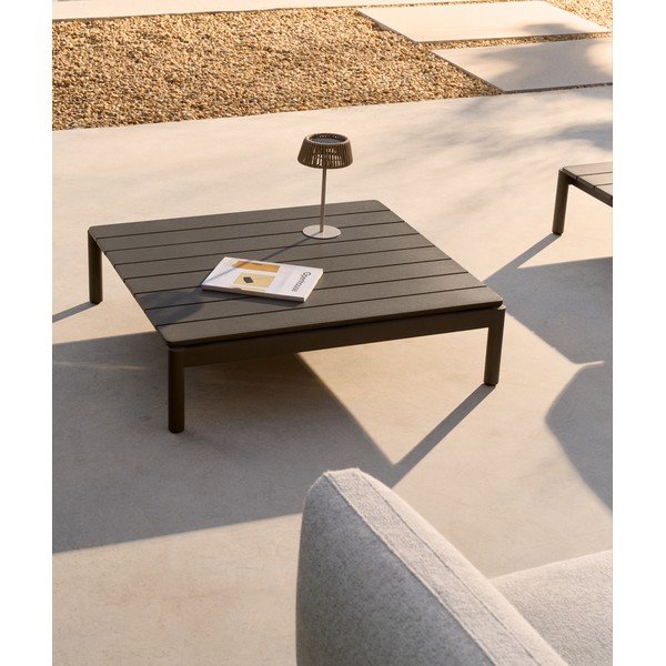 Metalni vrtni stolić za kavu 89x91 cm Sorells – Kave Home-image-1