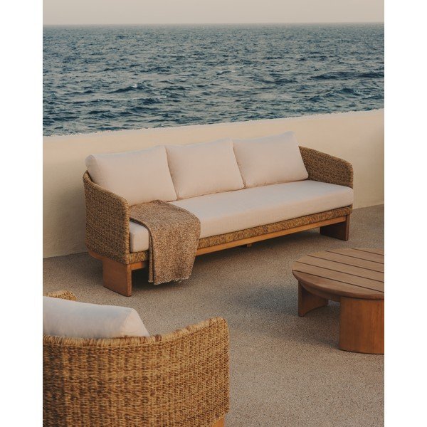 Bež/u prirodnoj boji vrtna sofa od umjetnog ratana Xoriguer – Kave Home-image-1