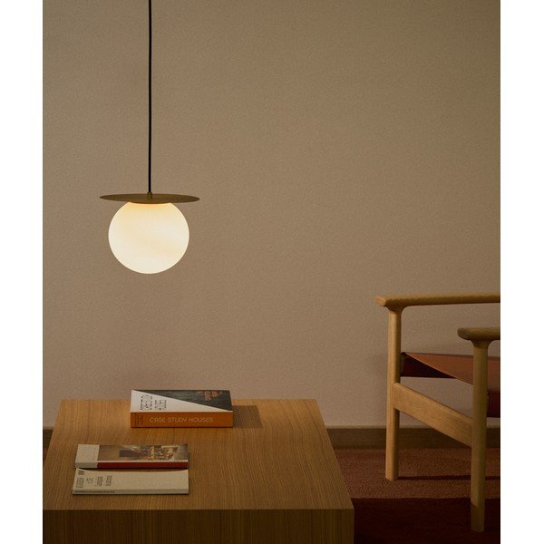 Bijela/u zlatnoj boji metalna viseća svjetiljka sa staklenim sjenilom ø 25 cm Brisia – Kave Home-image-1