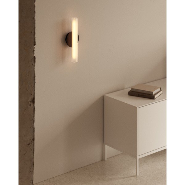 Crno-bijela LED zidna lampa Vauxall – Kave Home-image-1