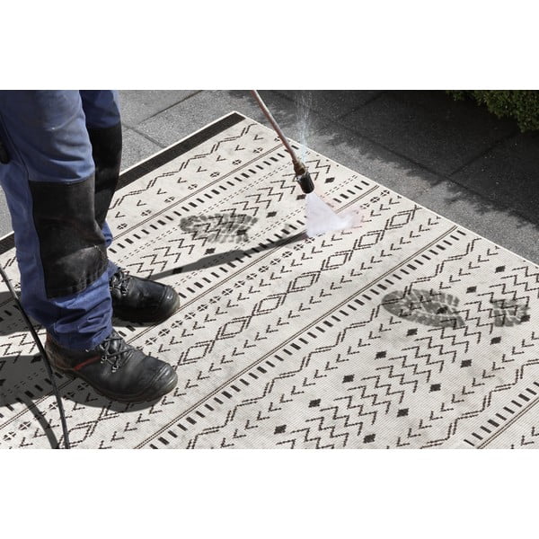 Crno-krem vanjski tepih NORTHRUGS Cuba, 80 x 250 cm-image-1