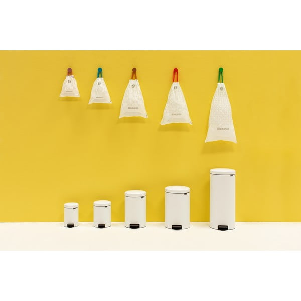 Bijela željezna kanta za smeće s pedalom 30 l NewIcon – Brabantia-image-4